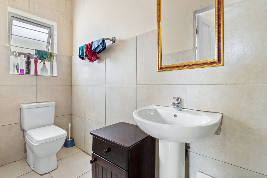 10 Bedroom Property for Sale in Observatory Western Cape